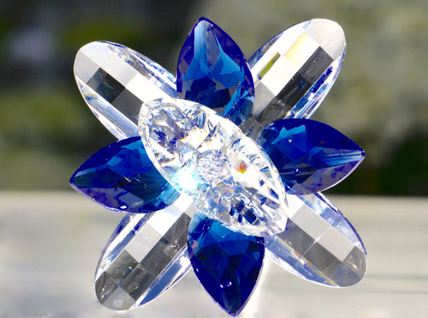 Blue Crystal Lilie Flower