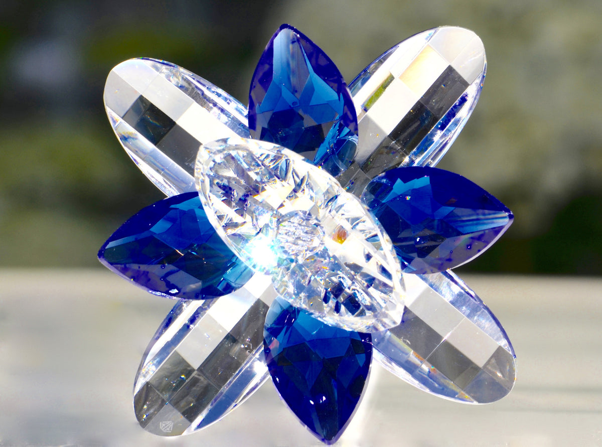 Blue Crystal Lilie Flower